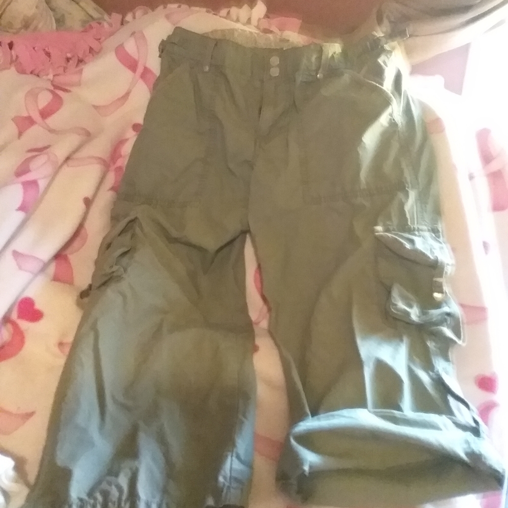 Ladies washed olive colored capris size 6